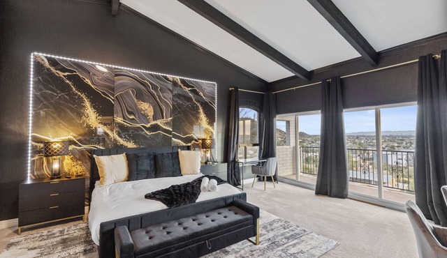 Built Into A Mtn - Heated Pool & Lounge in Phoenix