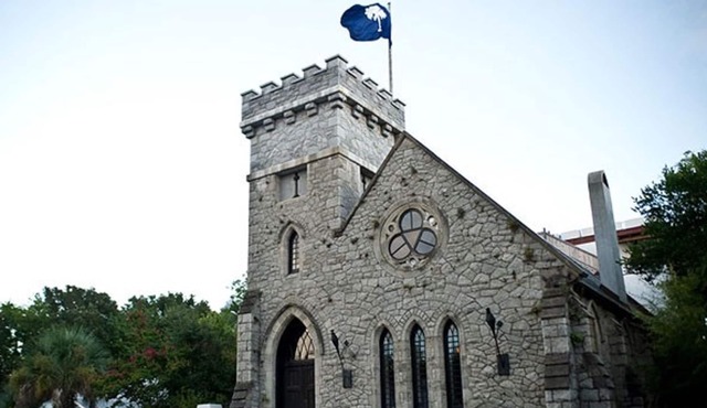 Castle Mugdock - Fairy-Tale Gothic Castle w/ Pool