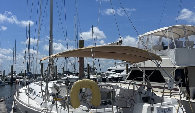 CHARLESTON, SC n2 HR SAILNG CHARTER nVela Via 45' yacht, See Charleston by water