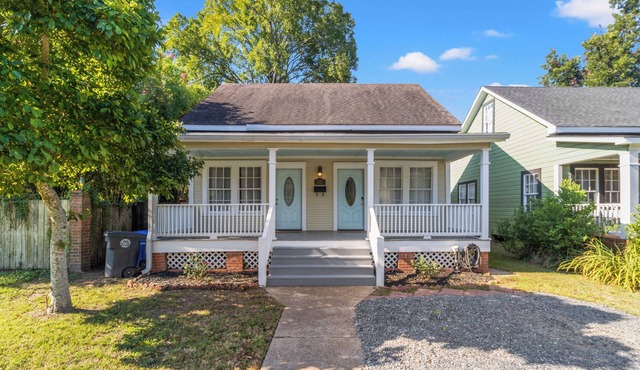 Charming 3BR Downtown Natchitoches Home, 1.5 Bath, Walking Distance to Front St in Natchitoches