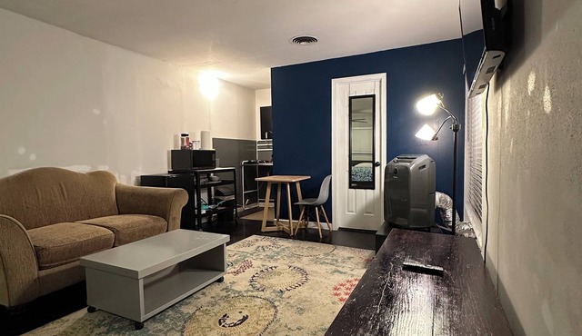 Charming efficiency studio in vibrant Houston in Houston