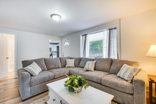 Charming Glens Falls Retreat Near Downtown! in Glens Falls
