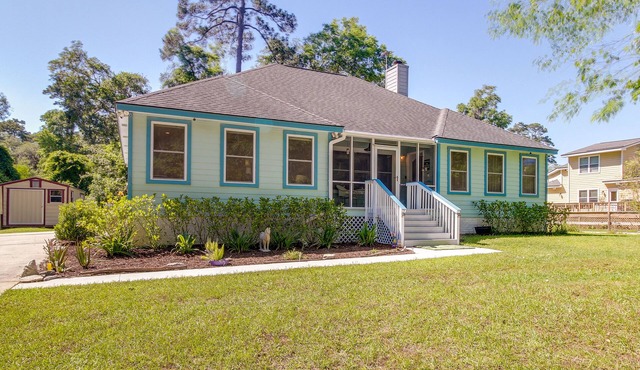Charming Savannah Home Between Downtown & Beaches!