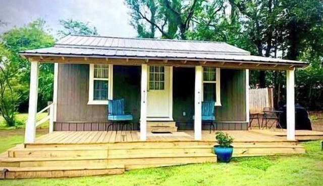 Clinton Cabins #1