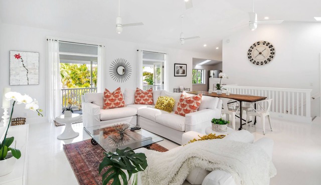 ~ CLOUD 9 ~ It's heaven on earth in this 3B/3BA lavish home with pool/parking