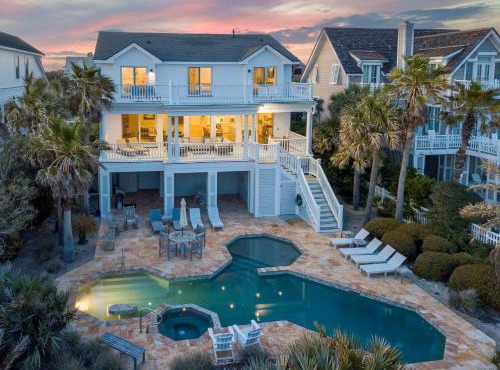 Coastal Sunrise Ocean Front on Ocean Blvd. Private Pool/hot tub, stunning ocean views!