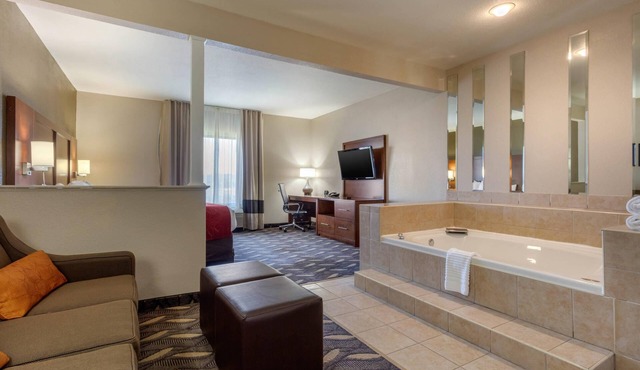 Comfort Suites Rolla in Rolla