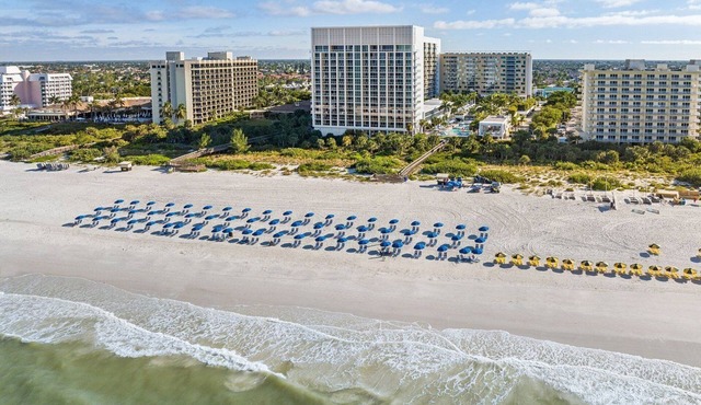 Complete two-bedroom villa, available from December 5 to 12, 2026. in Marco Island