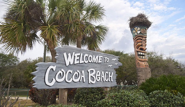 Condo Complex on the Beach 2 Bed 2 Bath in Cocoa Beach