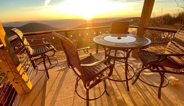 Coolcation, Pool + Amazing Views in Roseland