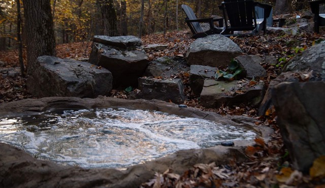 Couples Tree Loft Rock Hot Tub Buffalo River in St Joe