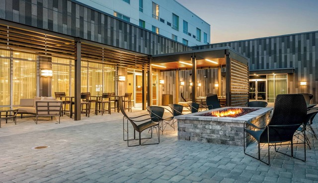 Courtyard by Marriott Savannah Airport