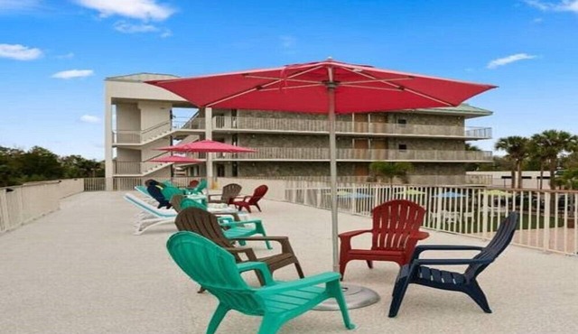 Cozy 2 DBL Beds Room w 2 Pool Beds Near Local-favorite Spots
