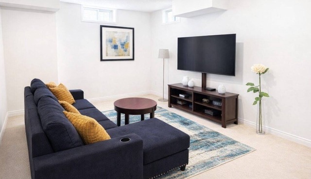 Cozy and private 1-bedroom basement apartment in a serene Milton neighborhood in Milton