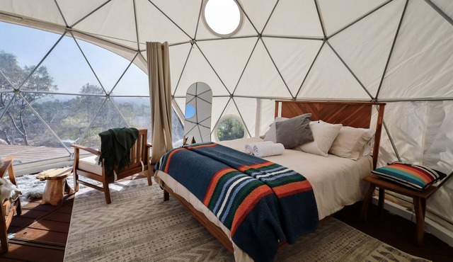 Cozy Dome Hideaway with Sweeping Sunrise View in Fallbrook