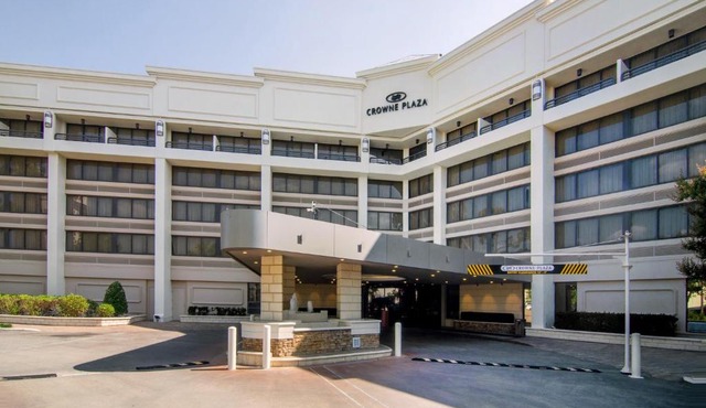Crowne Plaza Executive Center Baton Rouge by IHG in Baton Rouge