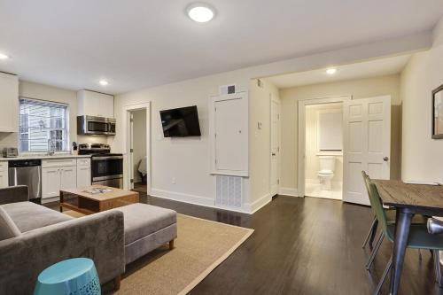 Cute 1bed steps from French Q and Jazz venues in New Orleans