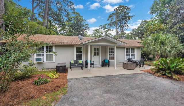 Cute 2BR/1BA Cottage by River & Golf Course on Island!