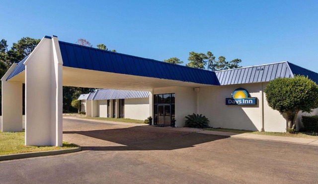 Days Inn by Wyndham McComb MS in McComb
