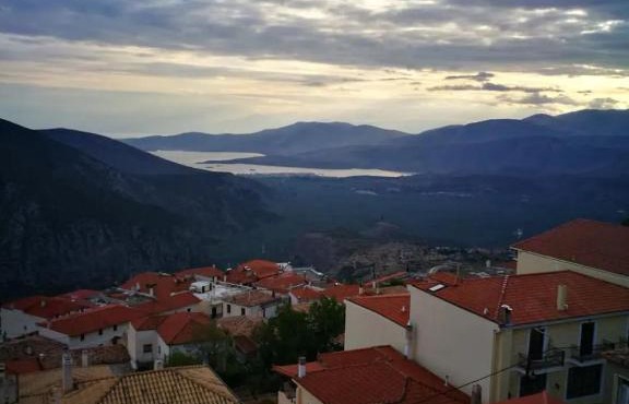 Delphi Panoramic view 3 in Delfoi
