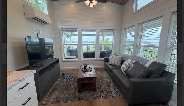 Delta Nights Tiny Home on the Mississippi River in Vicksburg