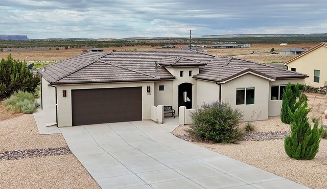 Desert Basecamp near Zion & Gooseberry Mesa | Family-Friendly New Build in Apple Valley