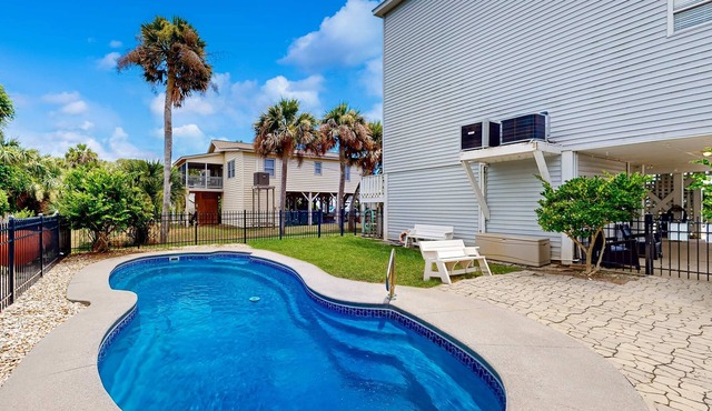 Dog-Friendly House Across the Street From Beach w/Private Pool, WiFi, AC, Patio