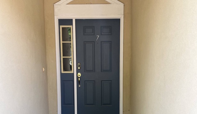 Dog friendly townhome with easy access to downtown and many businesses in Starkville