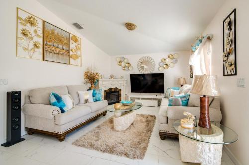 Elegance in Ocala 3BR Pet Friendly Home Near WEC with Gazebo