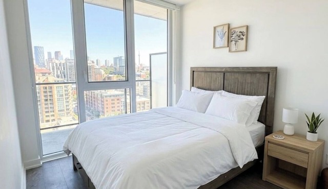 Elegant Downtown 1Bdr Apartment w/transit in Toronto