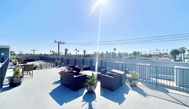 ENTIRE UNIT 1BED+1BATH NREAR USC DTLA KTOWN in Los Angeles