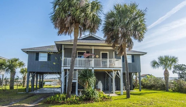 Escape | Deep-Water Dock + Private Pool | Salt Marsh & ACE Basin Views | Sleeps 12