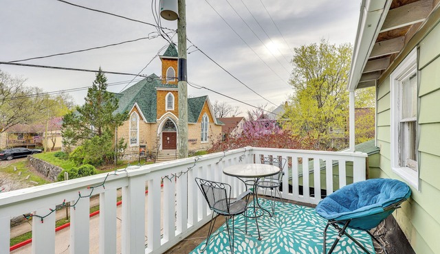 Eureka Springs Vacation Rental < Half-mi to Dtwn!