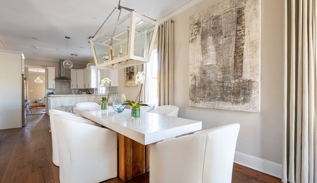 Explore Magazine Street from a Chic, Tranquil Home