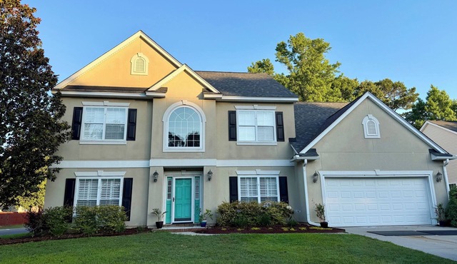 Family and Pet-Friendly Retreat, 5BR Near Middleton, Magnolia, Pool & Park