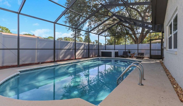 Family Friendly Retreat near Clearwater Beach. in Safety Harbor