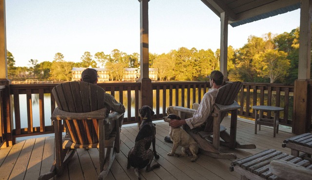 Flat Creek Lodge Boar Hog Cottage 1 hr 15 min form Augusta National in Swainsboro