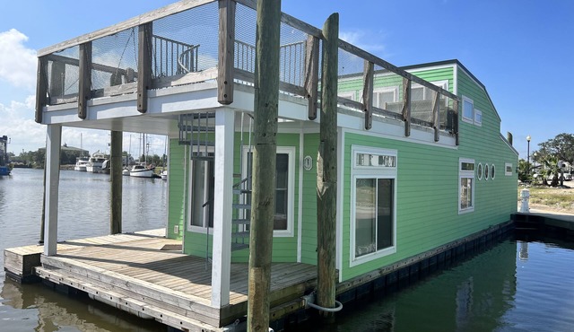 Floating Villa 3