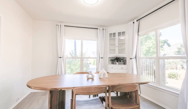 Foothills Hideaway-Spanish Chic, A Modern Gem in Glendora