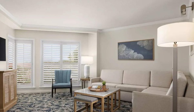 FREE GOLF FOR TWO, Waterfront Sea Pines Heritage Club at Harbour Town Resort