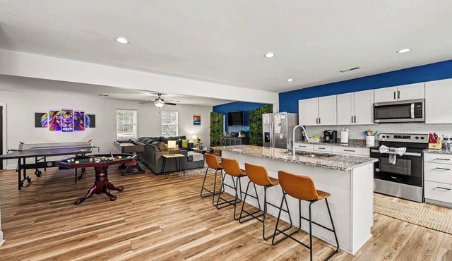 Furnished 3BR Near Folly Beach | Yard + Ping Pong