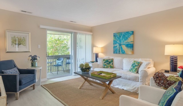 Gorgeous 1 Bedroom Villa in the Bluff Villas, Sea Pines.