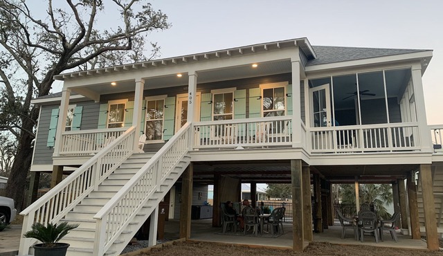 Gorgeous beach home with a salt water pool. Perfect for a summer vacation! in Long Beach