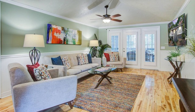 Gorgeous home near the beach with screened porch, central AC, and gas grill