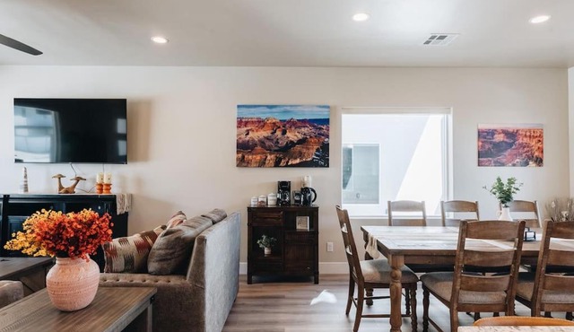 Grand Canyon-4bed,3bath,hot tub in Hildale
