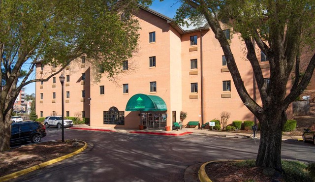 Guest Inn & Suites - Midtown Medical Center in Little Rock