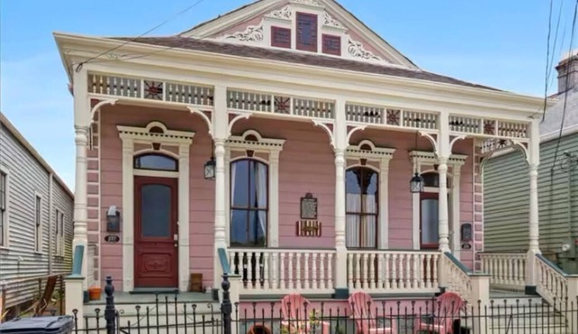 Hardy House On the River in New Orleans
