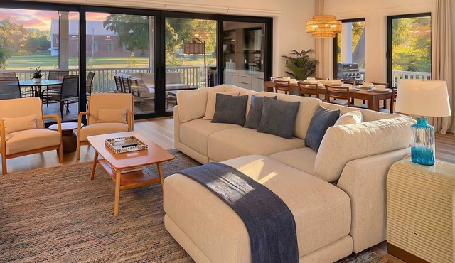 High-end James Island Home Near Beach & Hot Tub