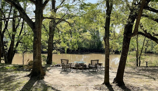 Historic home on Vermilion River