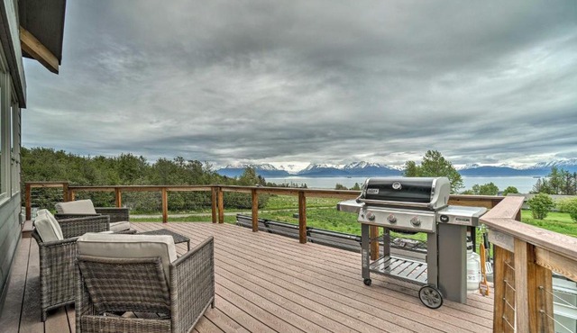 Home w/Kachemak Bay View - 5 Miles to Downtown!